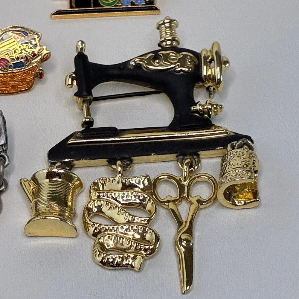 Vintage Sewing Brooch Pin Lot JJ AJC Avon Sewing Machine Scissors Thimble 5pc
